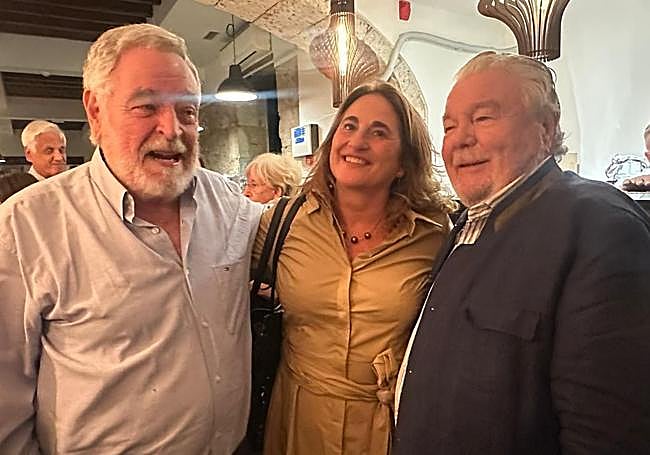 M. Hernández, A. Sánchez y J. Chico de Guzmán