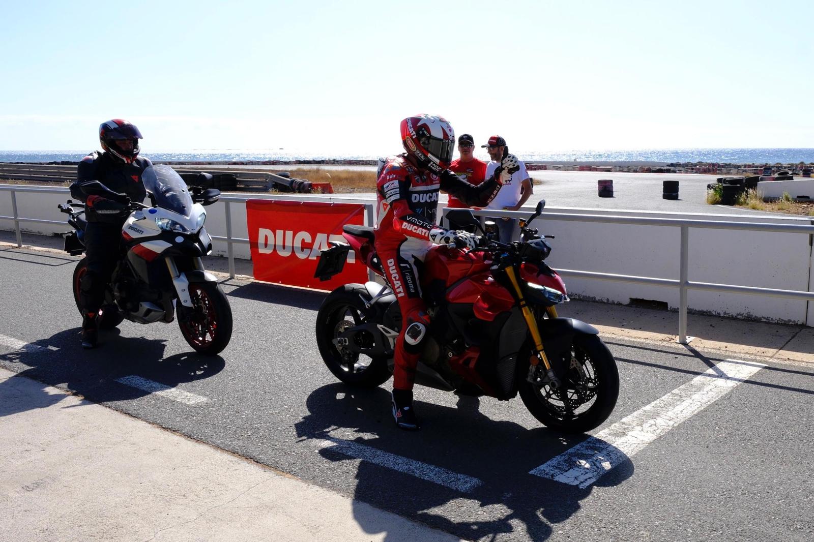 Una gran fiesta a lomos de las dos ruedas