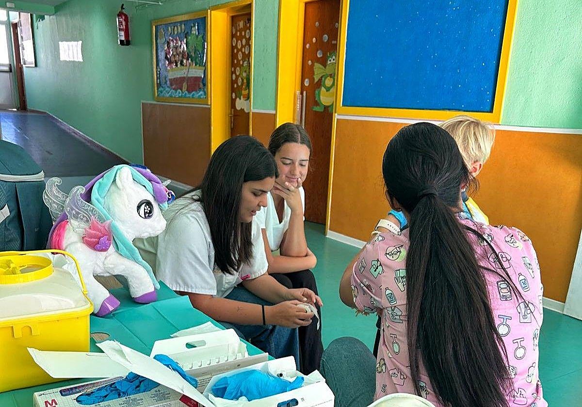 La vacunación contra la gripe arranca en la población más vulnerable de Canarias