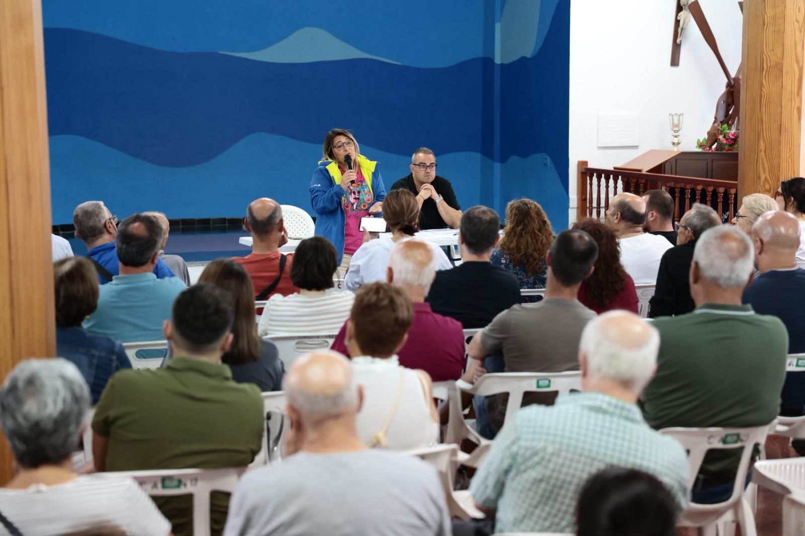 Reunión de los vecinos y del Ayuntamiento por el nuevo deslinde de El Burrero