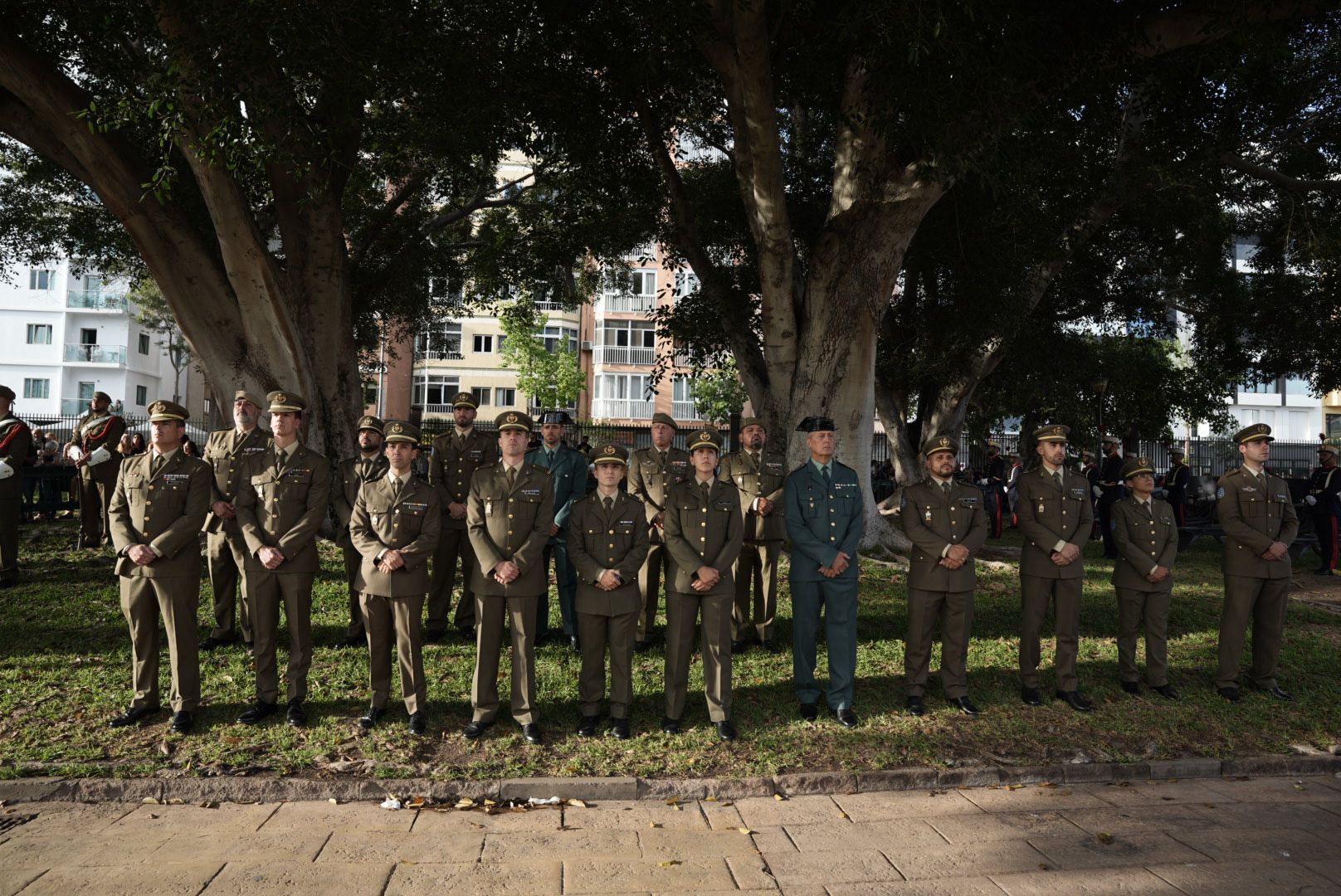 La Naval revive la historia: la recreación de la batalla naval llena de luz y tradición las calles de La Isleta