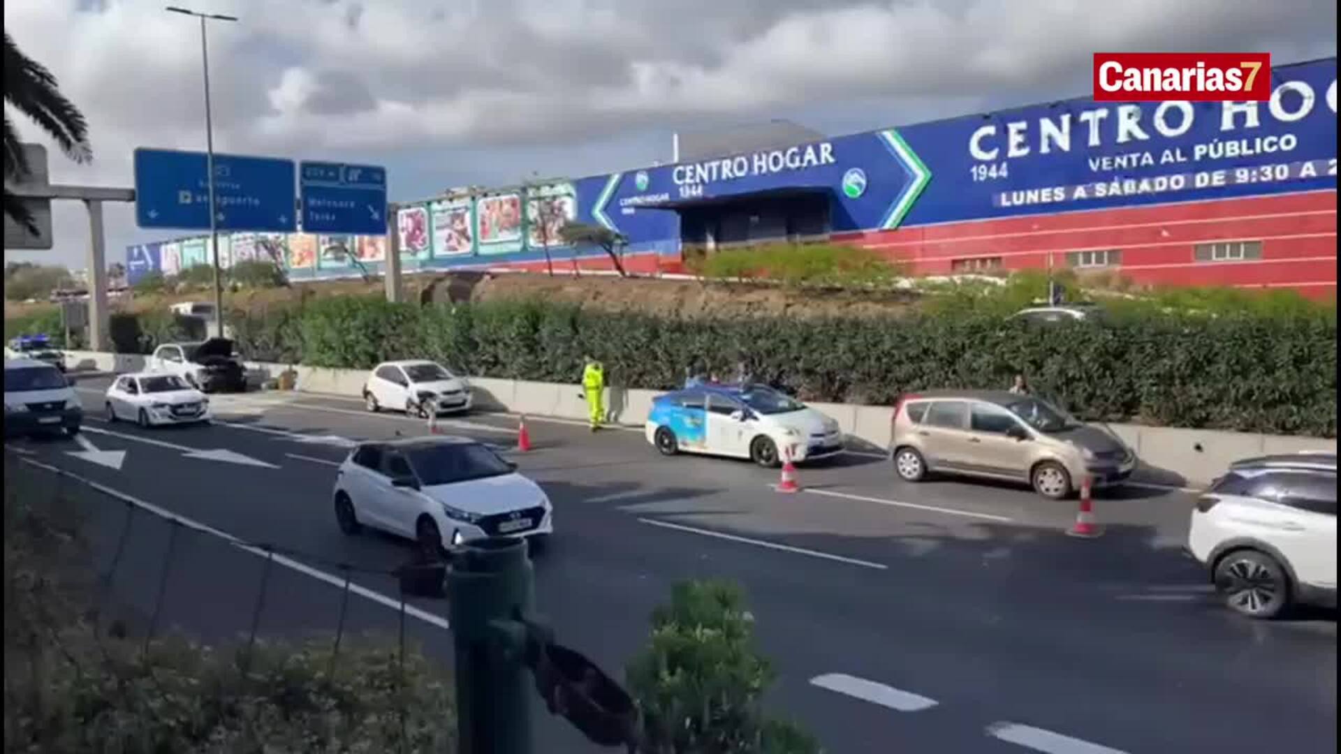 Un accidente múltiple en la GC-1 provoca grandes retenciones 