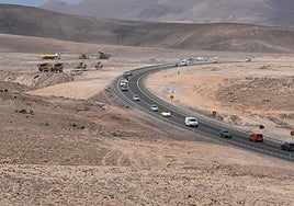 Obras en el actual tramo de autovía, entre Playa Blanca y Puerto del Rosario.