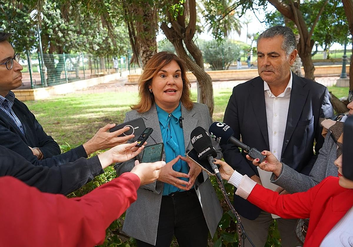 Imagen de archivo de Jimena Delgado atendiendo a los medios de comunicación.