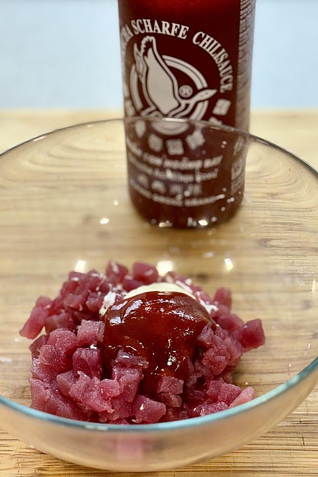 Añadimos la salsa Sriracha