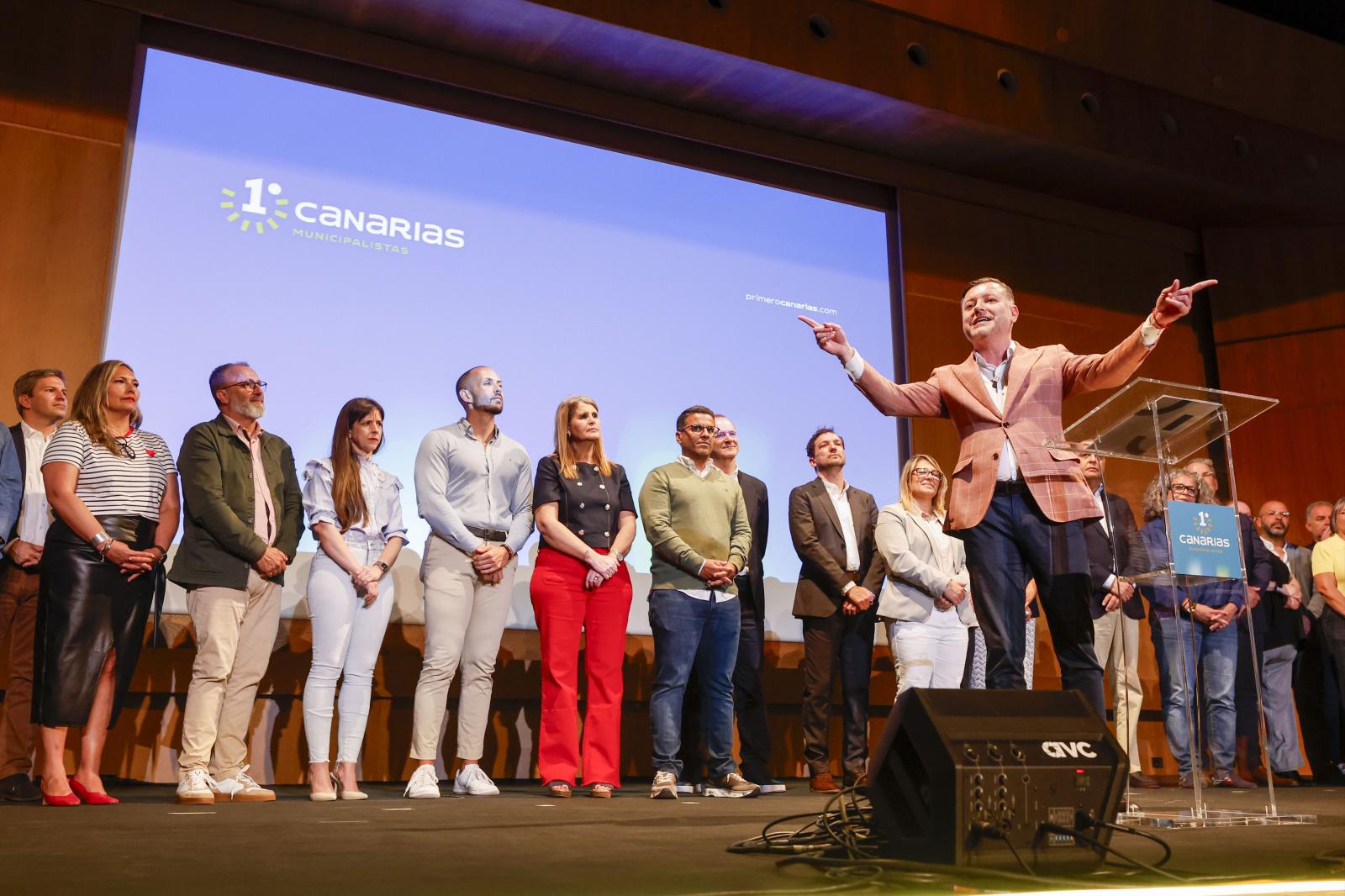 Presentación del partido Municipalistas Primero Canarias en Infecar en mayo de este año.
