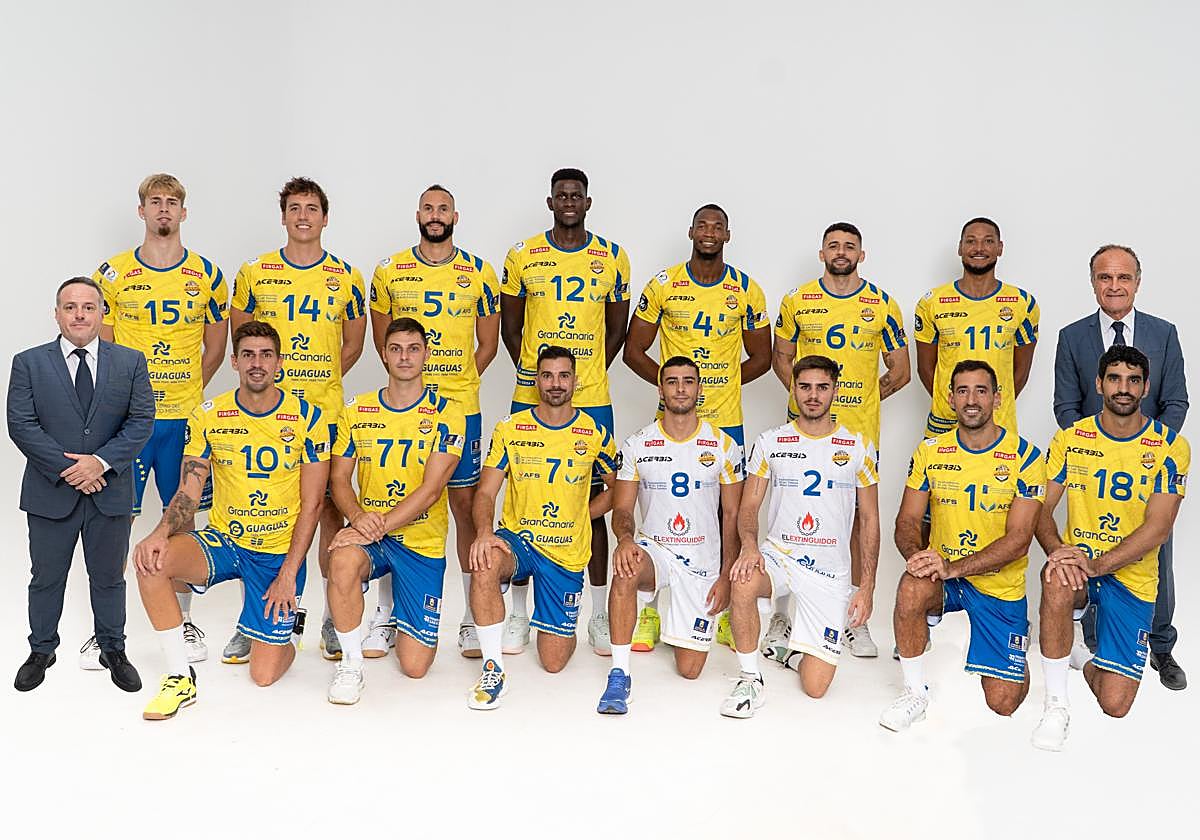 La plantilla del CV Guaguas, lista para la nueva temporada 2025-26.