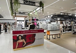 Interior de la tienda Sabina Meloneras.