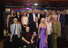 Autoridades y personas homenajeadas en la gala 'Maspalomas Forever.'