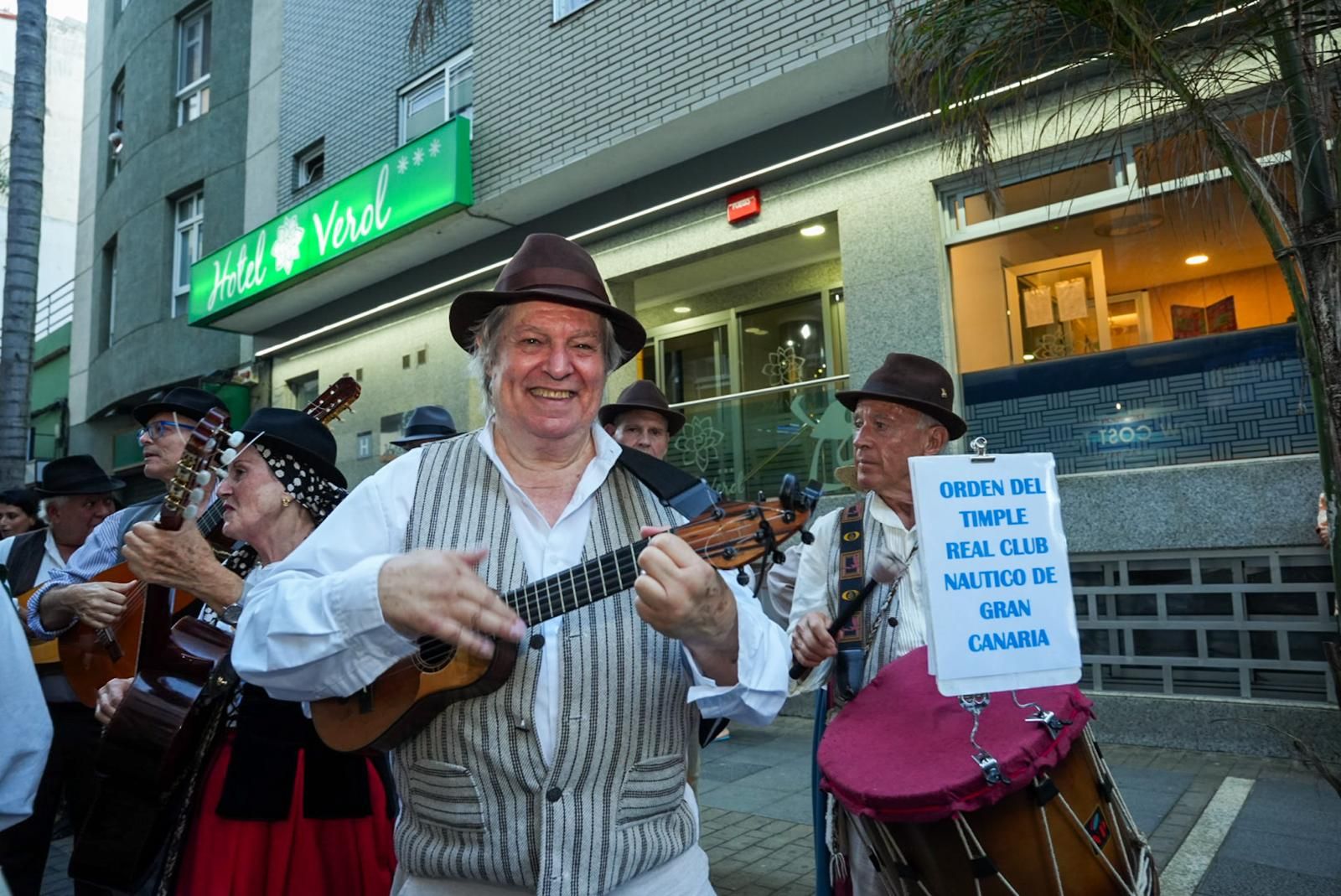 Las mejores imágenes de la romería ofrenda de La Naval