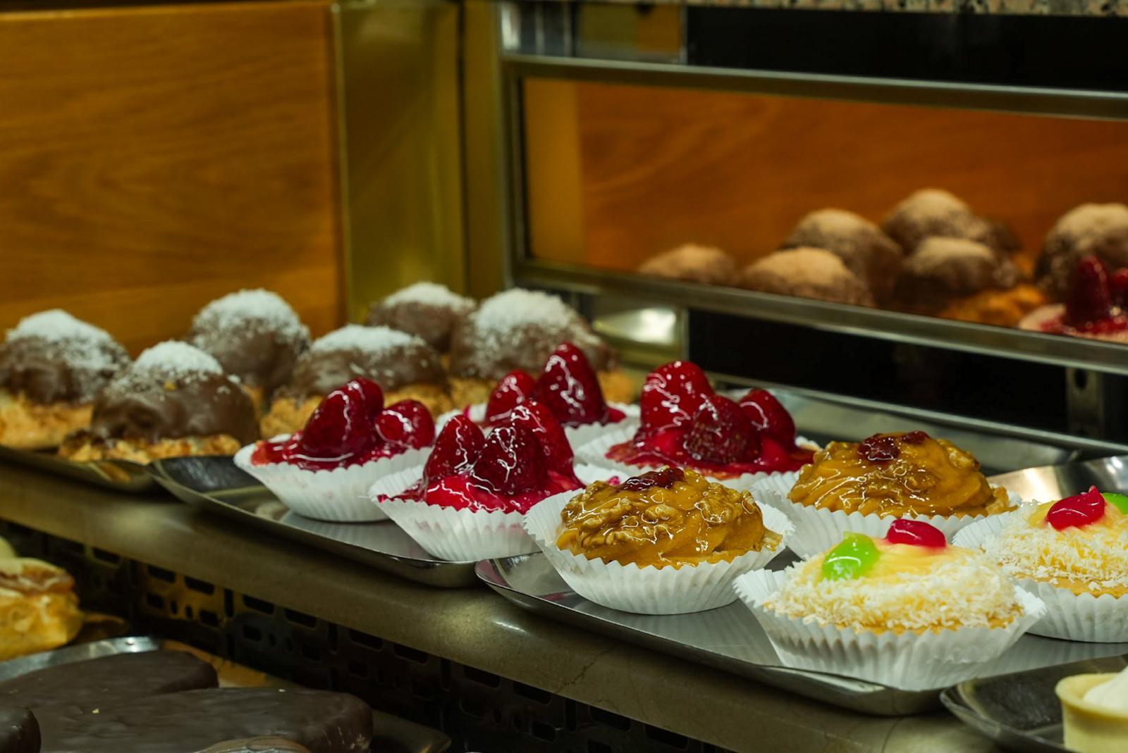 Segunda generación al frente de la pastelería Dulceamor