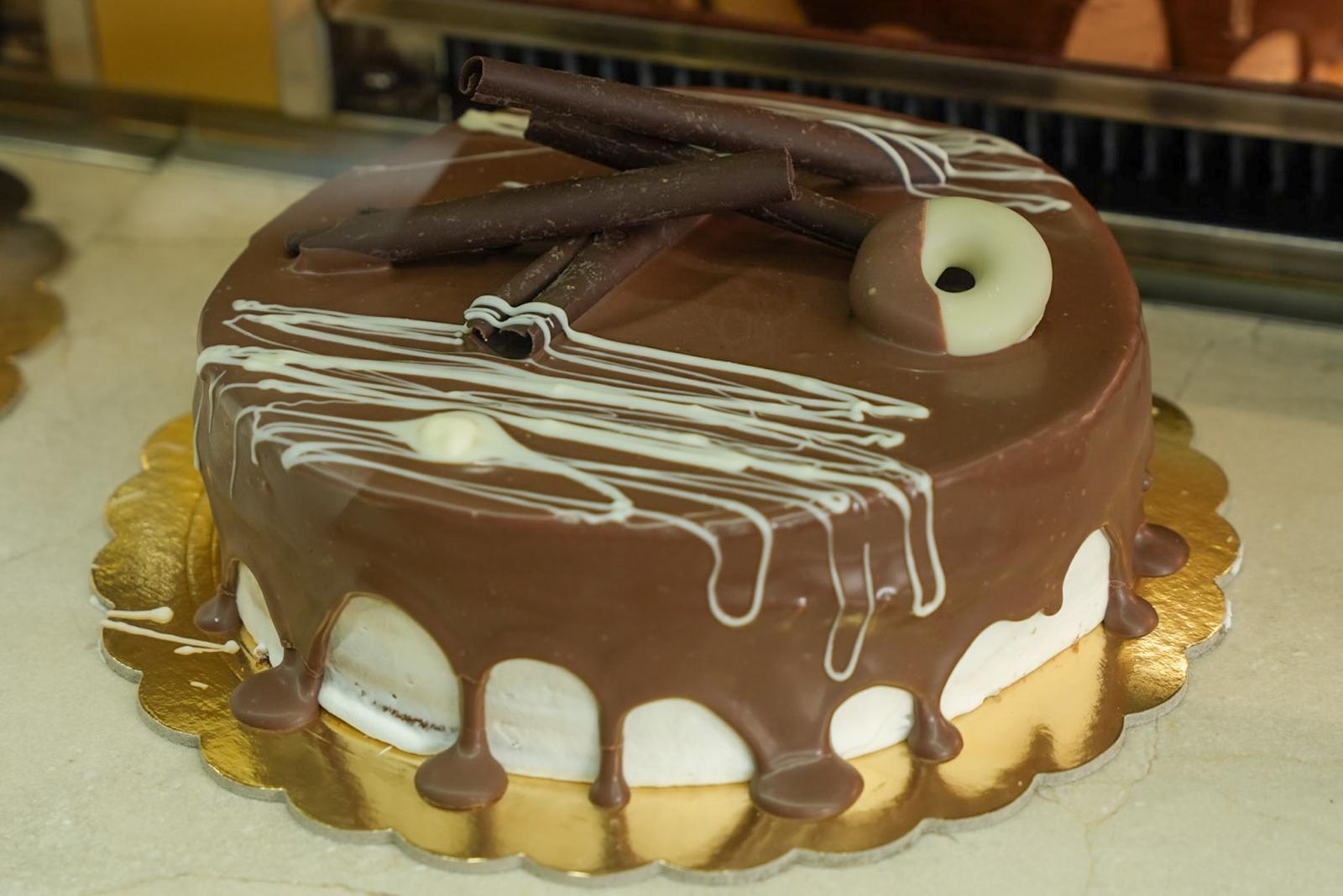 Segunda generación al frente de la pastelería Dulceamor