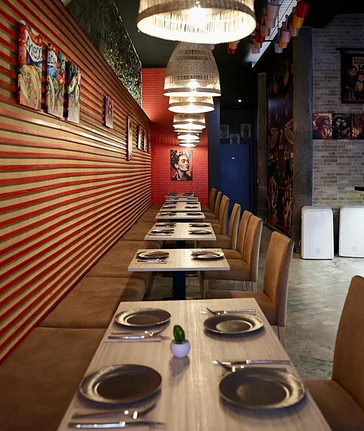 Imagen secundaria 2 - Espacios del restaurante Gallo Negro.