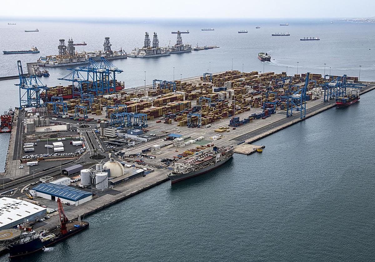 Vista aérea del Puerto de Las Palmas.
