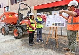 Darias, alcaldesa de la ciudad y Morales, presidente del Cabildo, en las obras de Guanarteme.