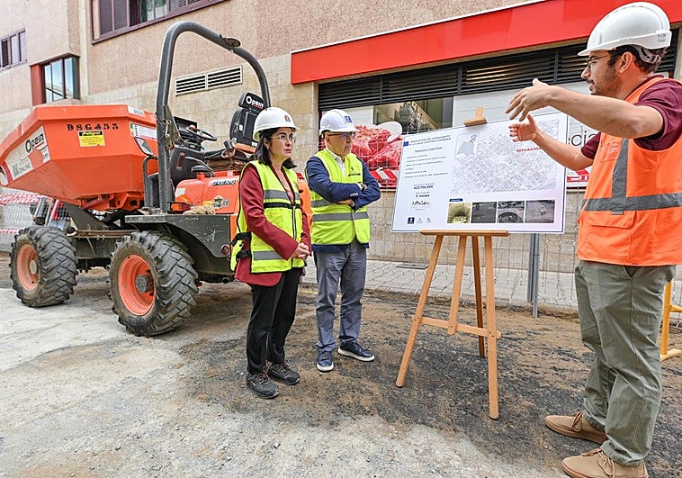 Darias, alcaldesa de la ciudad y Morales, presidente del Cabildo, en las obras de Guanarteme.
