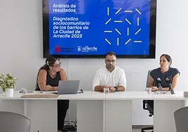 Eliana Parrilla, Echedey Eugenio y Cata Suárez, en la presentación.