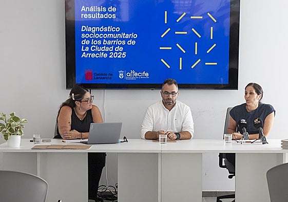 Eliana Parrilla, Echedey Eugenio y Cata Suárez, en la presentación.