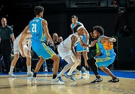 Angola intenta aprovechar un bloqueo directo de Labeyrie, durante el choque ante el Spartak de Subotica.