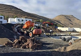 Proceso de armado del nacimiento en Yaiza.
