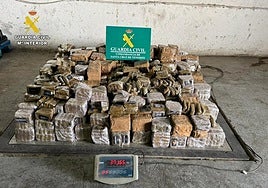 La droga incautada por la Guardia Civil.