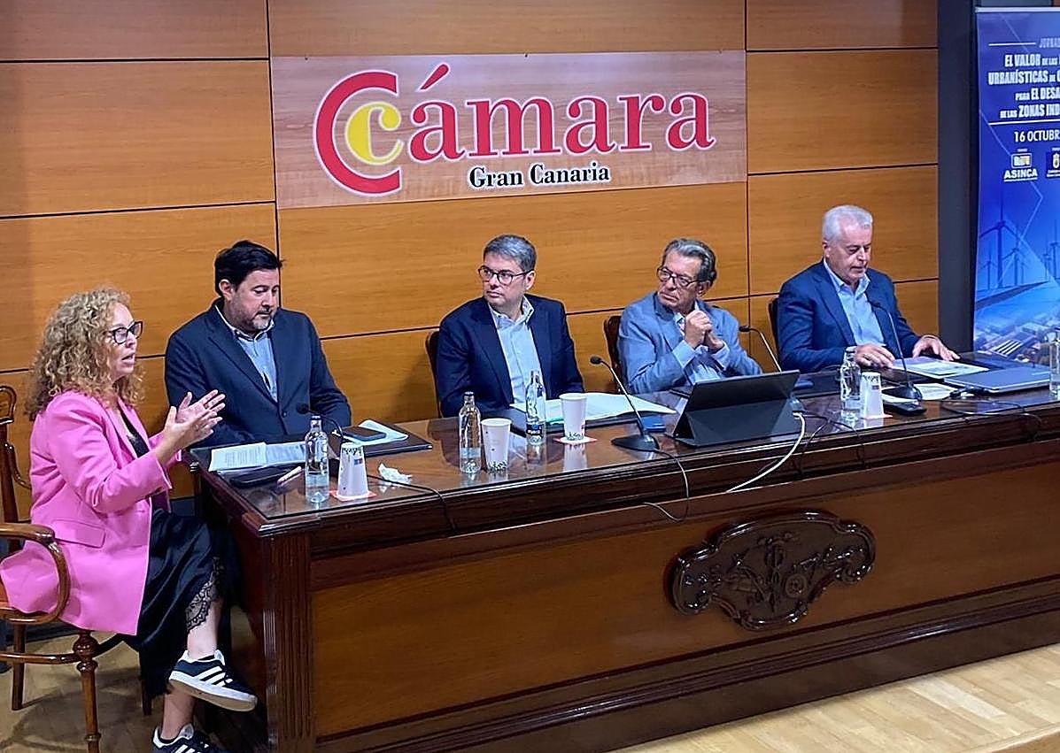 Imagen secundaria 1 - Asinca celebra con gran éxito la jornada «El valor de las entidades urbanísticas de conservación para el desarrollo de las zonas industriales»