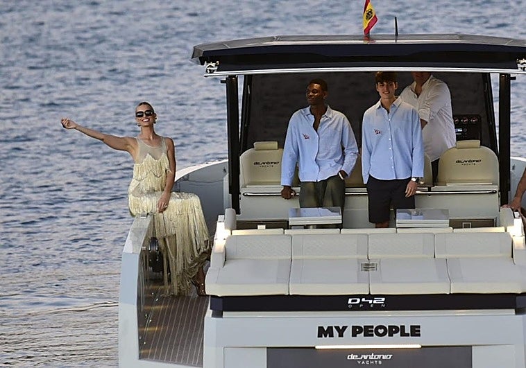 La top model checa Karolina Kurkova fue la gran atracción de la apertura de Gran Canaria Swim Week.