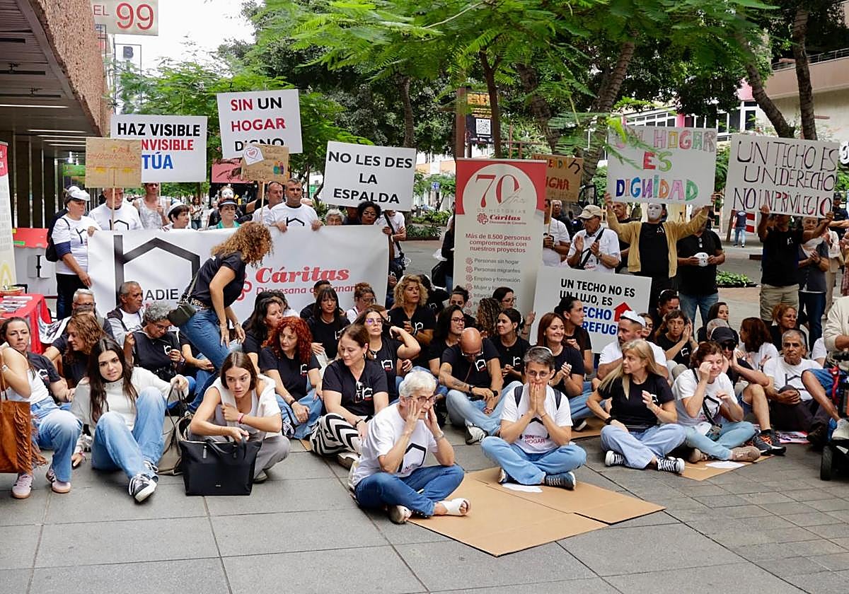 Cáritas da voz y rostro a las personas sin hogar