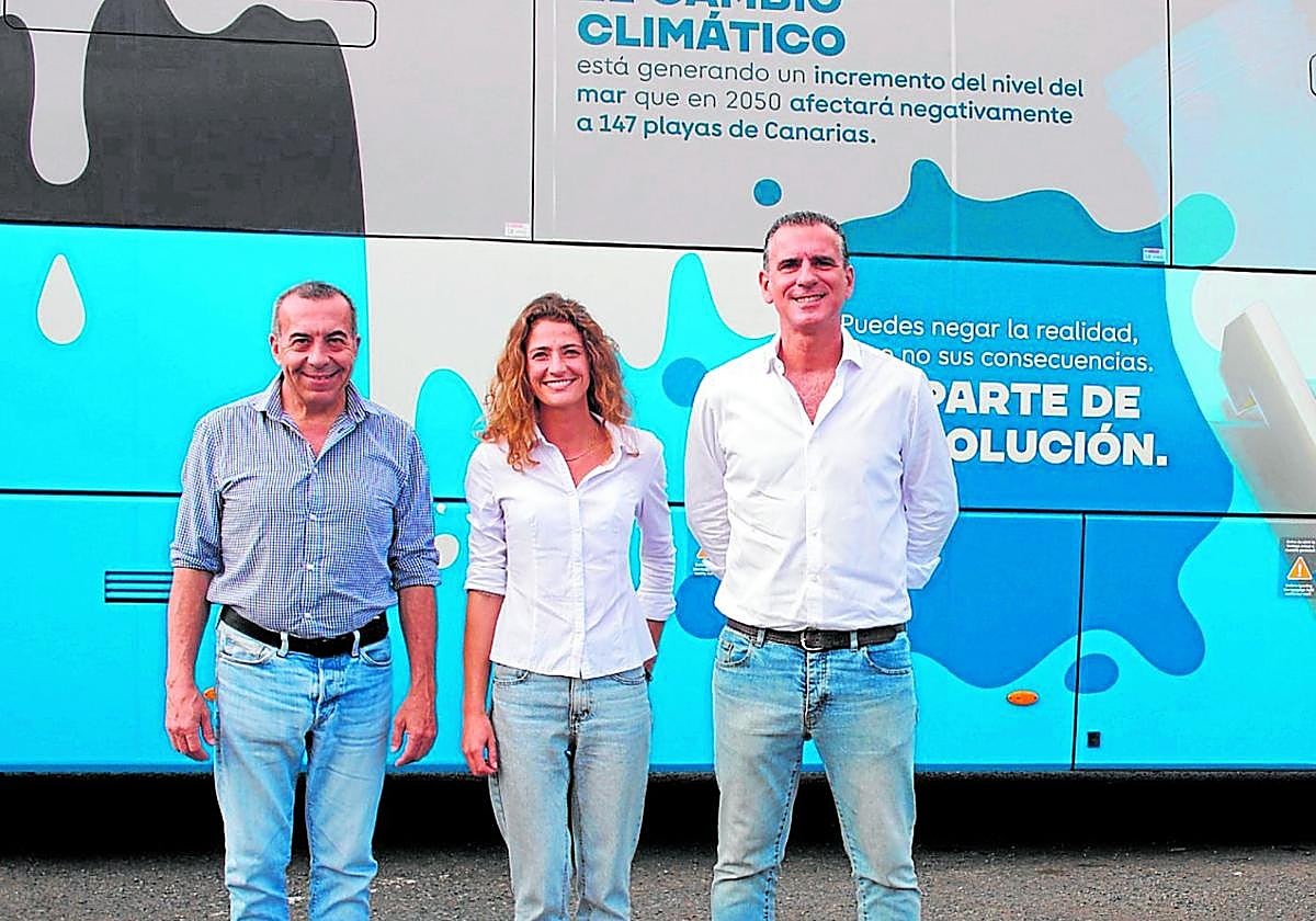 De izquierda a derecha, Ezequiel Navío, Letizia Campanale y Óscar Zamora.