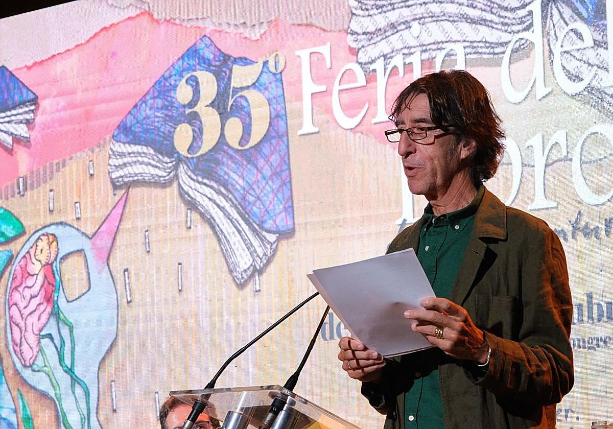 Benjamín Prado, durante su intervención en la inauguración de la Feria del Libro de Fuerteventura.