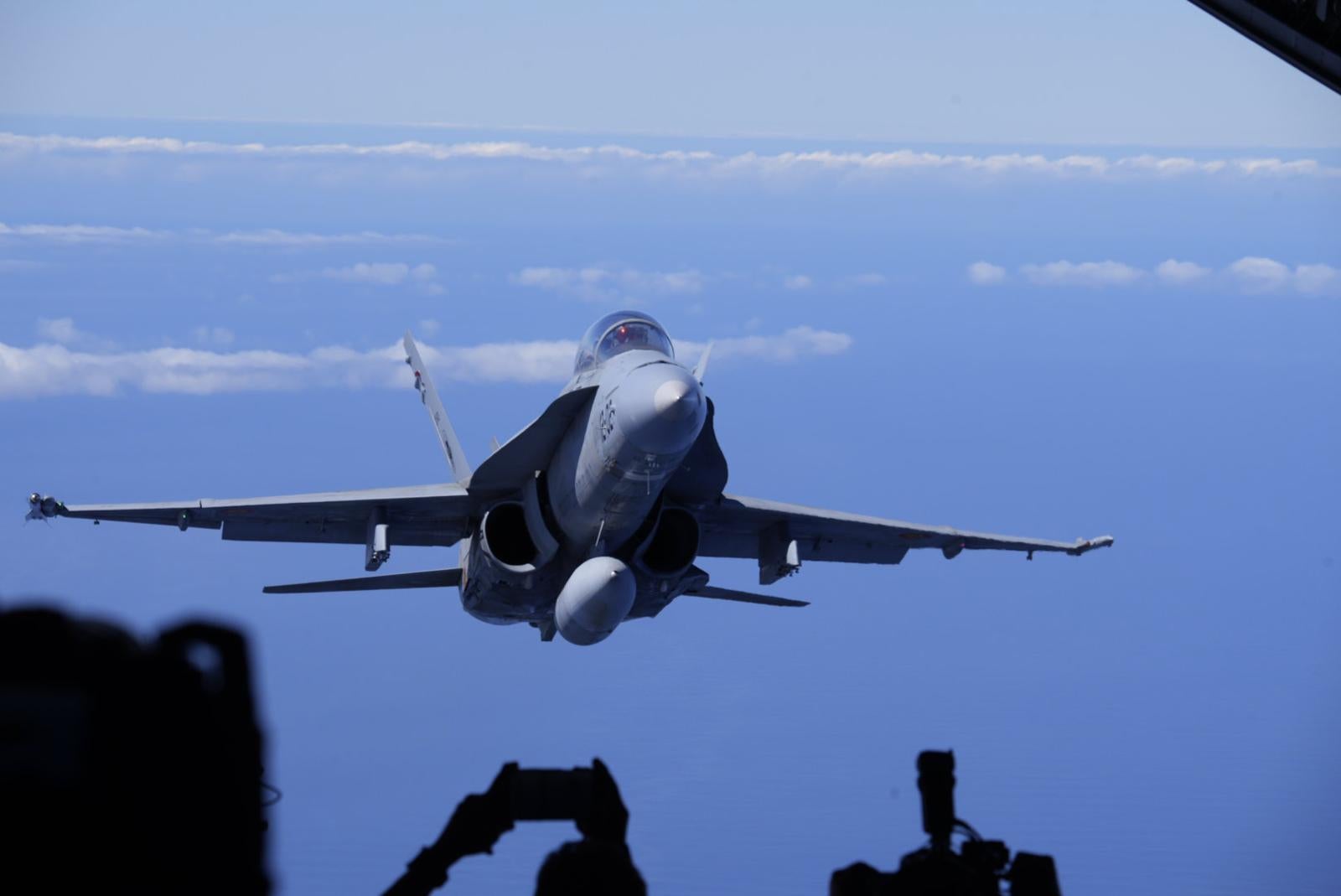 El Ejército del Aire informa en la Base Aérea de Gando, en imágenes