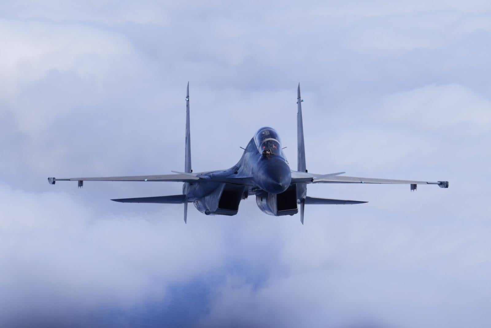 El Ejército del Aire informa en la Base Aérea de Gando, en imágenes