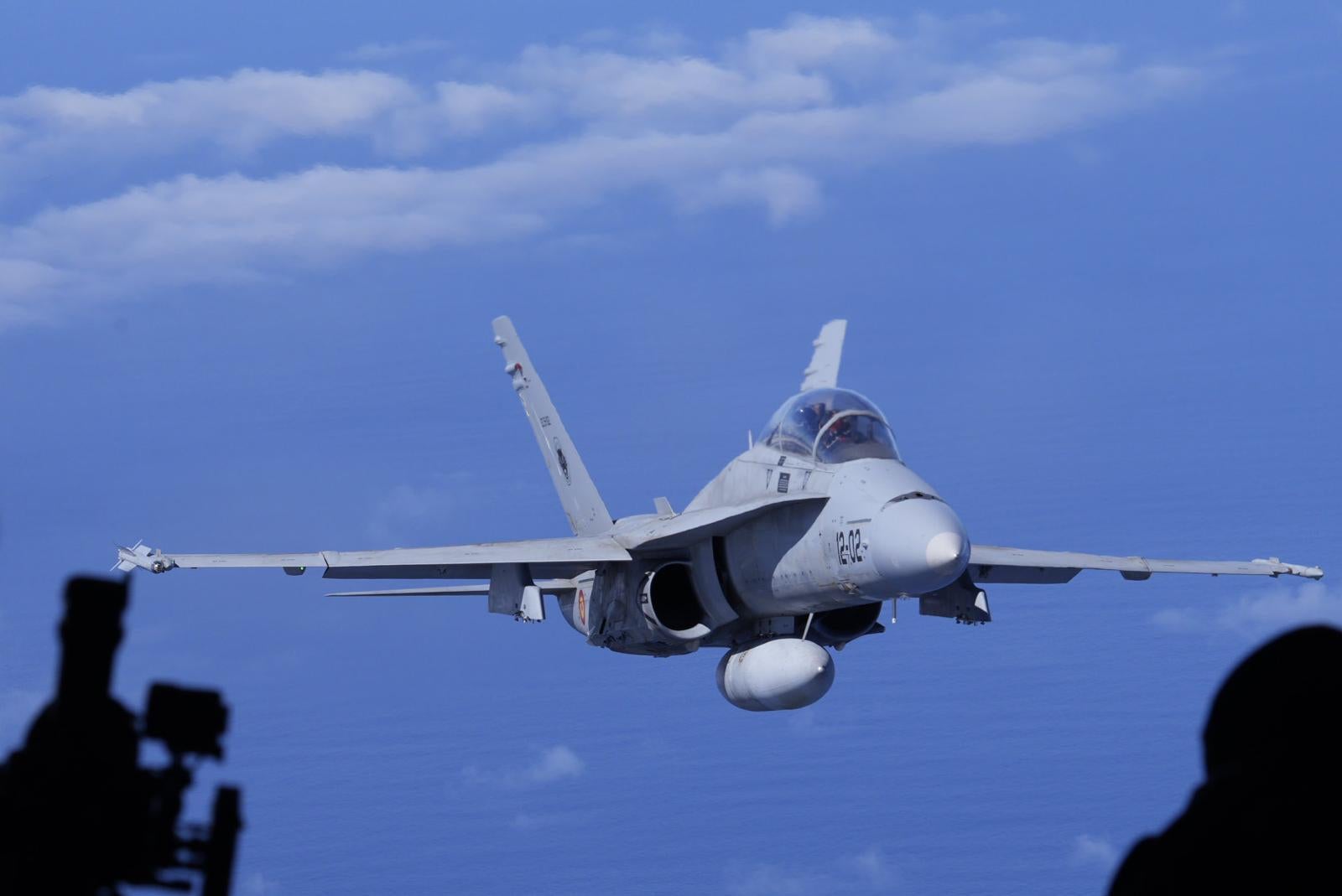 El Ejército del Aire informa en la Base Aérea de Gando, en imágenes