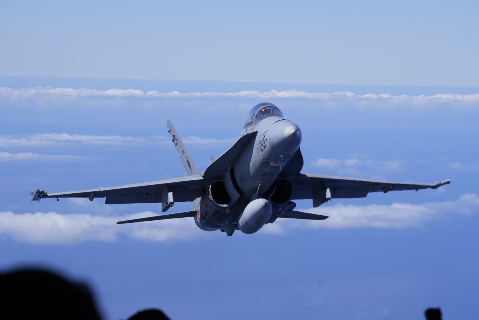 El Ejército del Aire informa en la Base Aérea de Gando, en imágenes