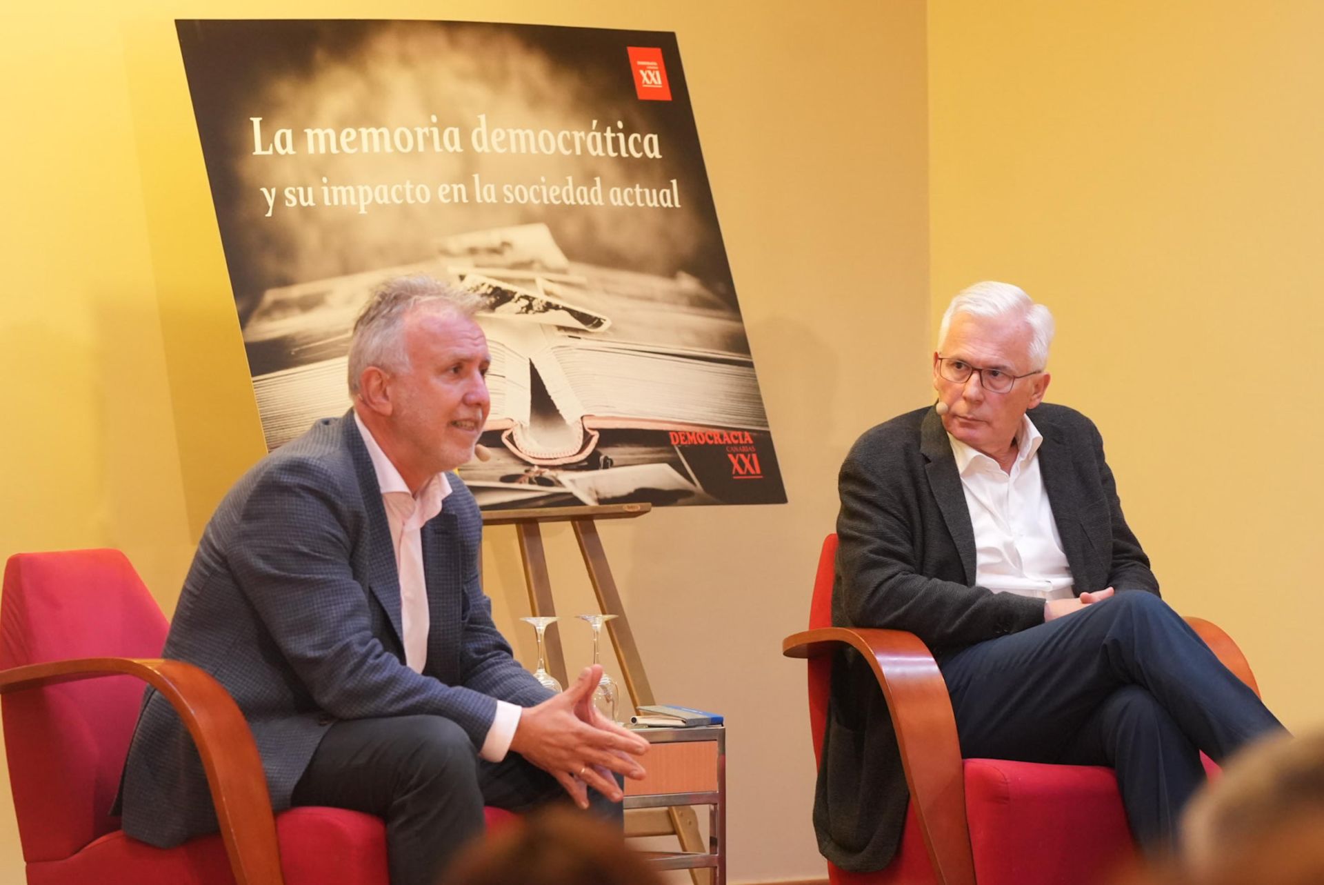 Ángel Víctor Torres y Baltasar Garzón debaten sobre memoria democrática en Las Palmas de Gran Canaria