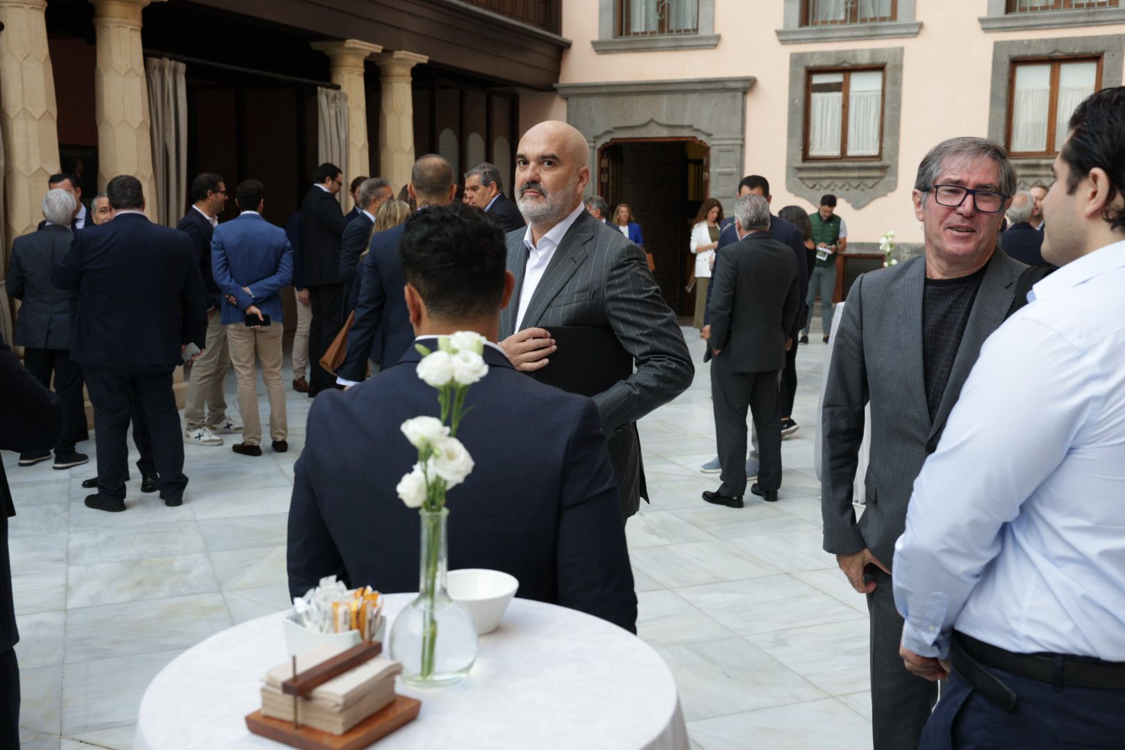 La APD pone el foco en las implicaciones del blockchain y los criptoactivos