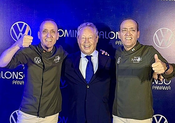 De izquierda a derecha, Alejandro de Ramón, Oliver Alonso Presidente & CEO de Domingo Alonso Group y Javier de Ramón