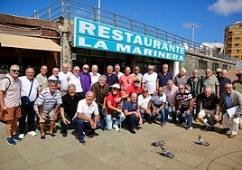 Imagen de la reunión de todos los asistentes.