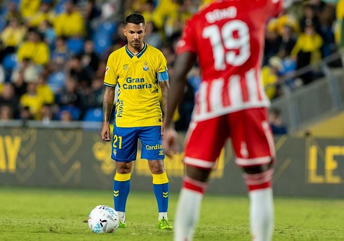 Imagen principal - De amarillo, azul, rosa, blanco... El equipo más cromático