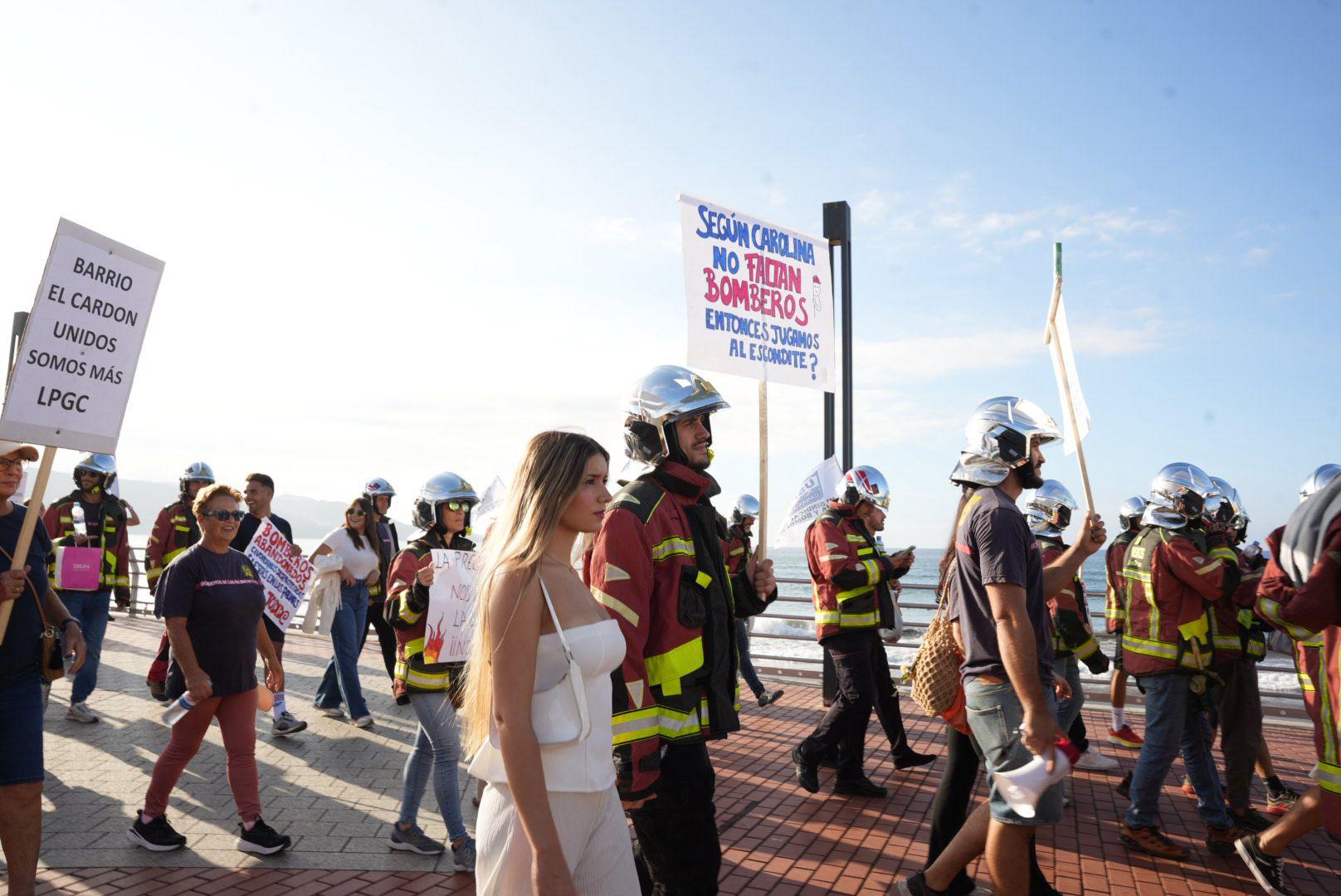 Manifestación &#039;Por la ciudad que merecemos&#039;, en imágenes
