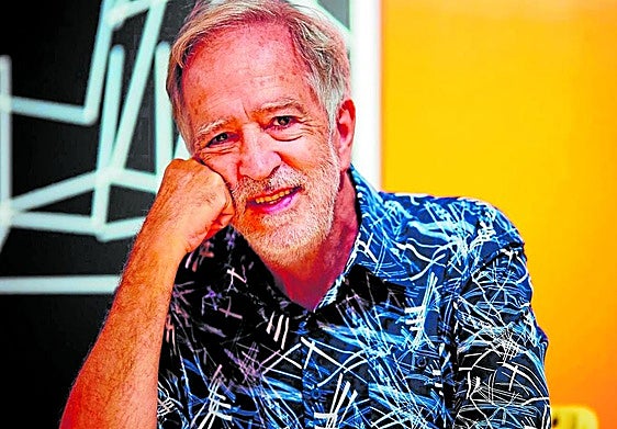 Fernando Palacios era el narrador del concierto en el que pidió que salieran el alumnado con necesidades especiales.