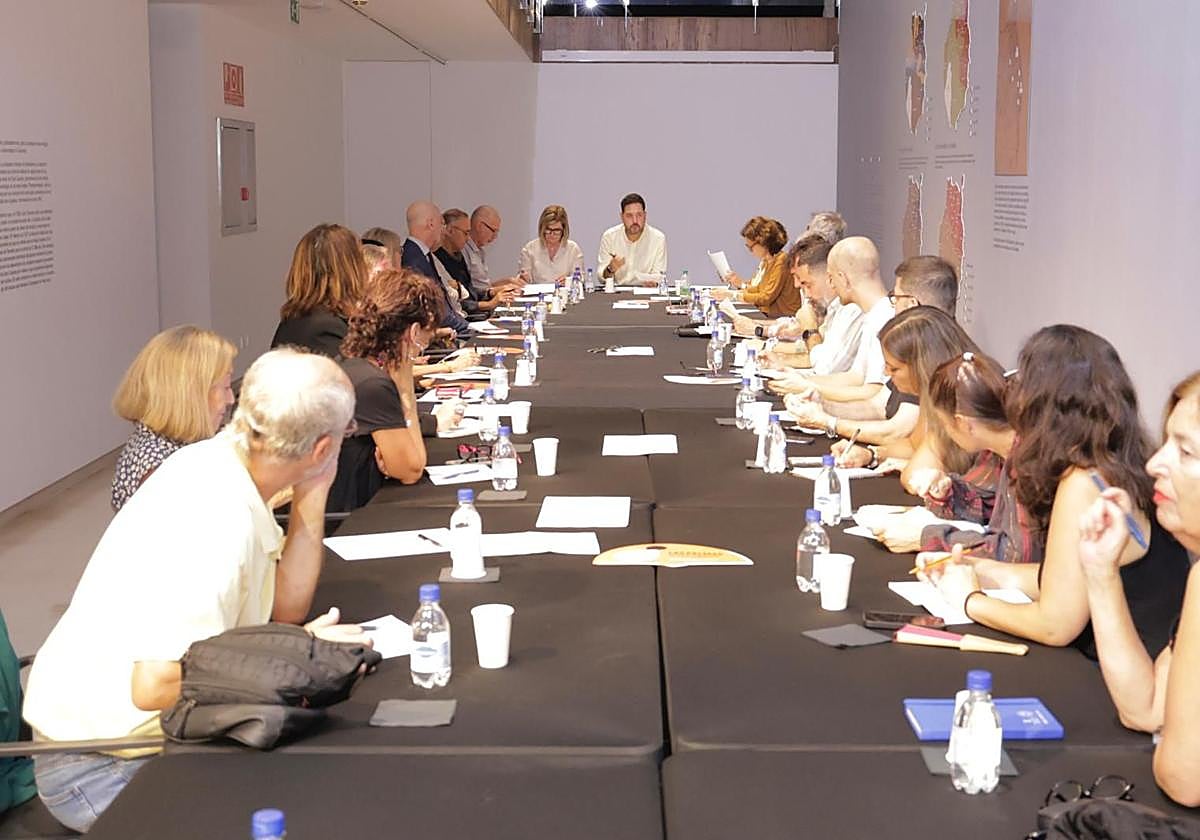 Imagen de la reunión celebrada en la tarde de este martes.