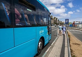 Imagen de archivo de una guagua.