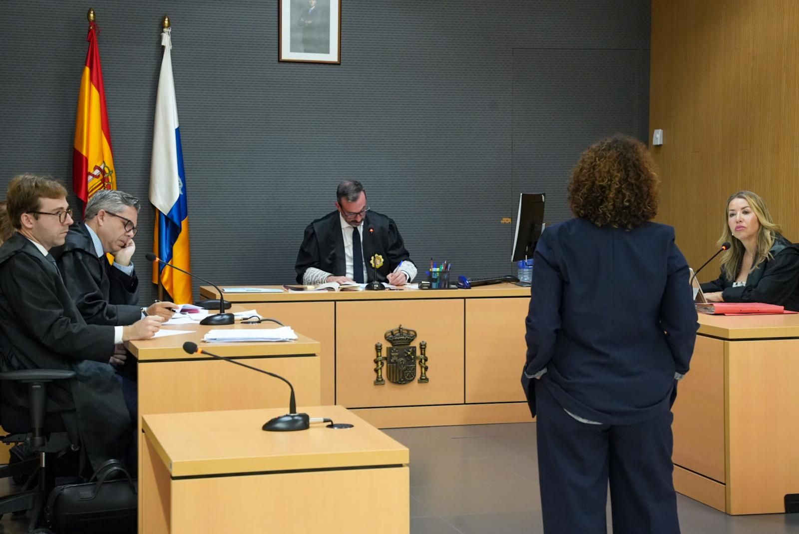 Imágenes de la declaración de la concejala Inmaculada Medina y la gerente de la Sociedad de Promoción, María Elena Rodríguez, por el carnaval de 2024