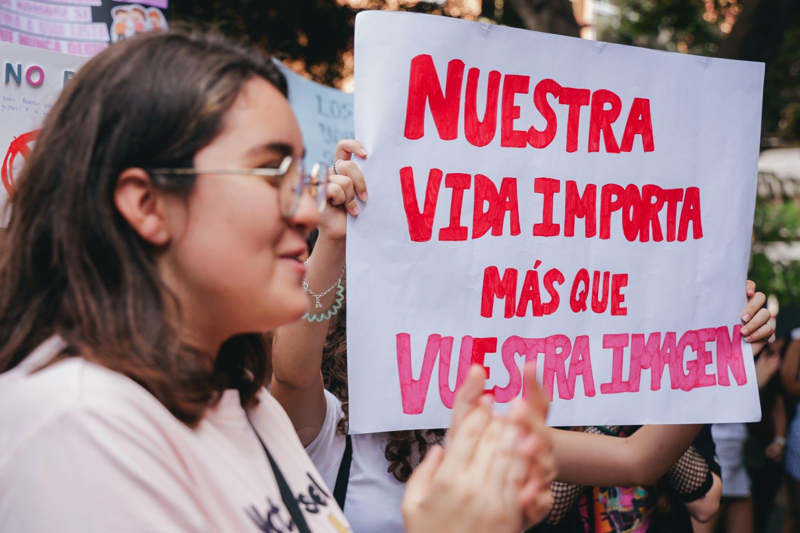 Los estudiantes exigen en la calle protección ante el acoso escolar