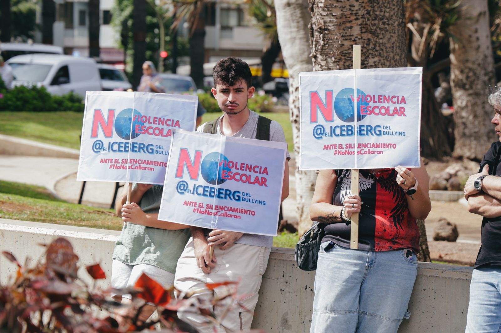 Los estudiantes exigen en la calle protección ante el acoso escolar