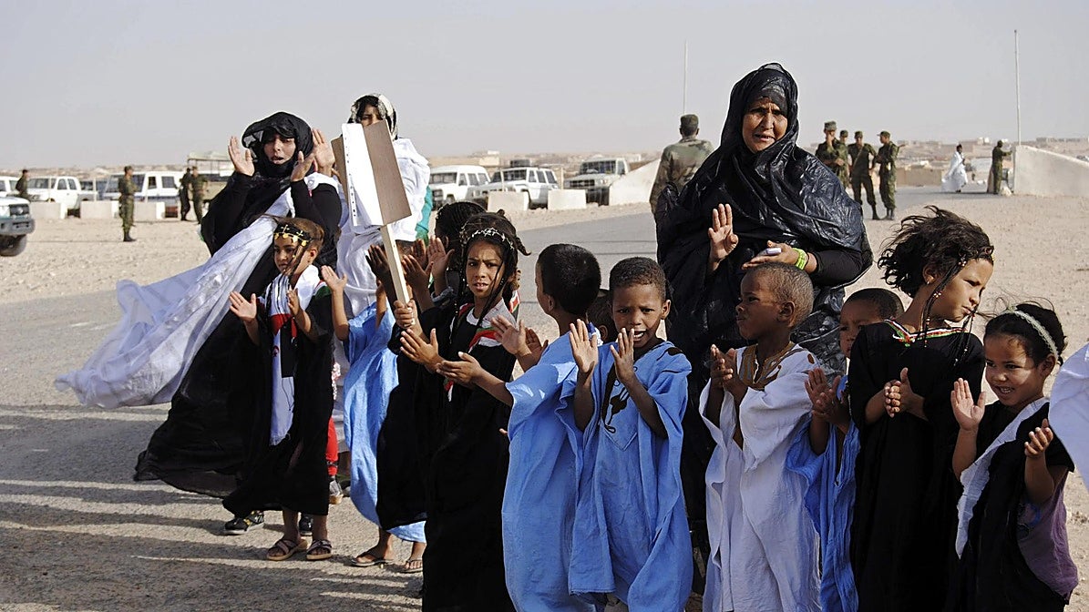 Imagen de ciudadanos saharauis en los campamentos de refugiados de Tinduf, Argelia.