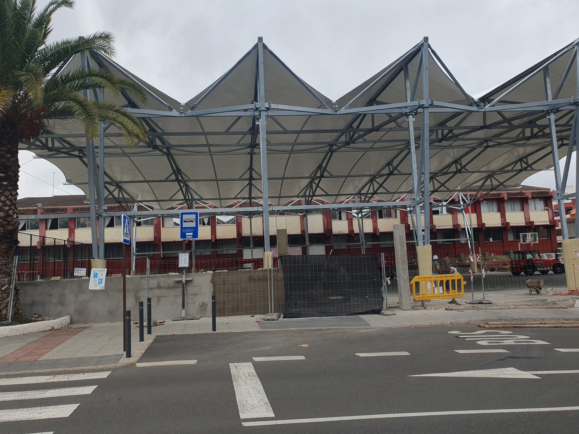 Imagen de la nueva cubierta del CEIP Sataute.