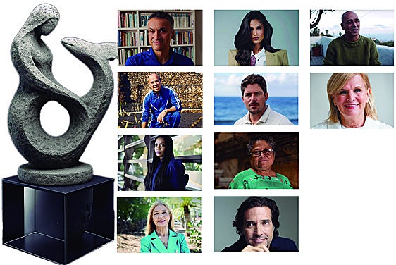 Trofeo de los Premios Azul Zero; e imágenes de las diez personas galardonadas.