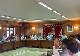 Un momento del pleno celebrado este jueves en San Bartolomé de Tirajana.